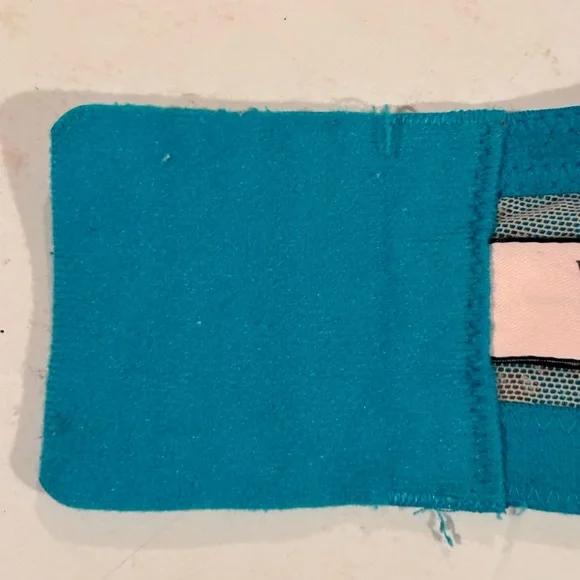 Victoria's Secret Teal Lace Push-Up Bra - Picture 9 of 10